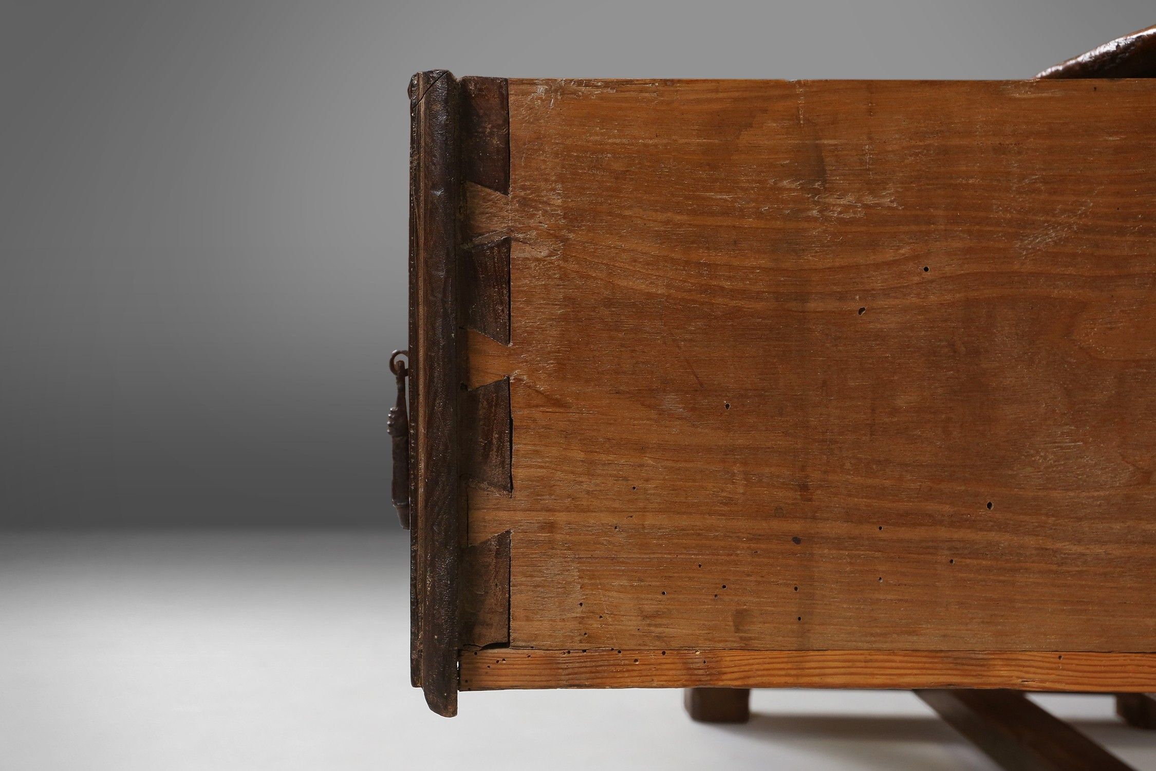 Antique Spanish Console Table in carved Oak, 18th Centurythumbnail